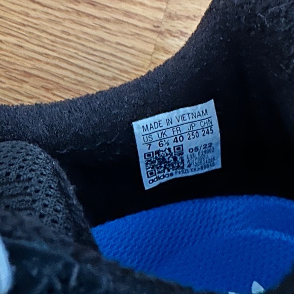 adidas Originals NIB Gazelle Adv Black Suede Sneakers (7) - Picture 15 of 15